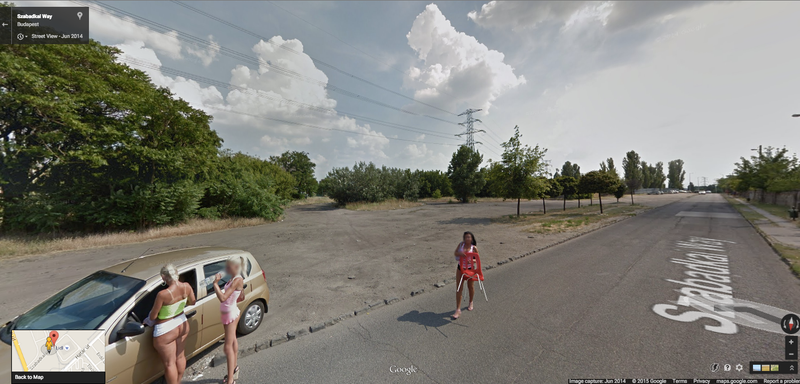 Illustration for article titled Hol látni egy utcaszakaszon ennyi kurvát a Google Street Viewban?